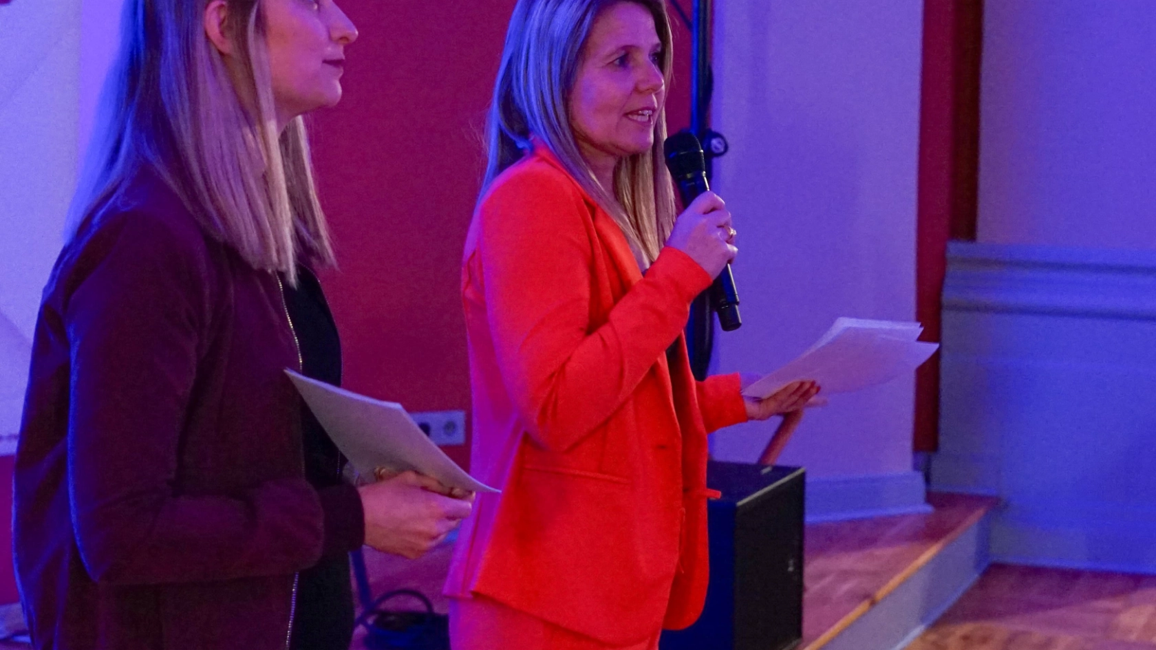 Stimmgewaltige Einweihung des neuen Gewerkschaftshauses