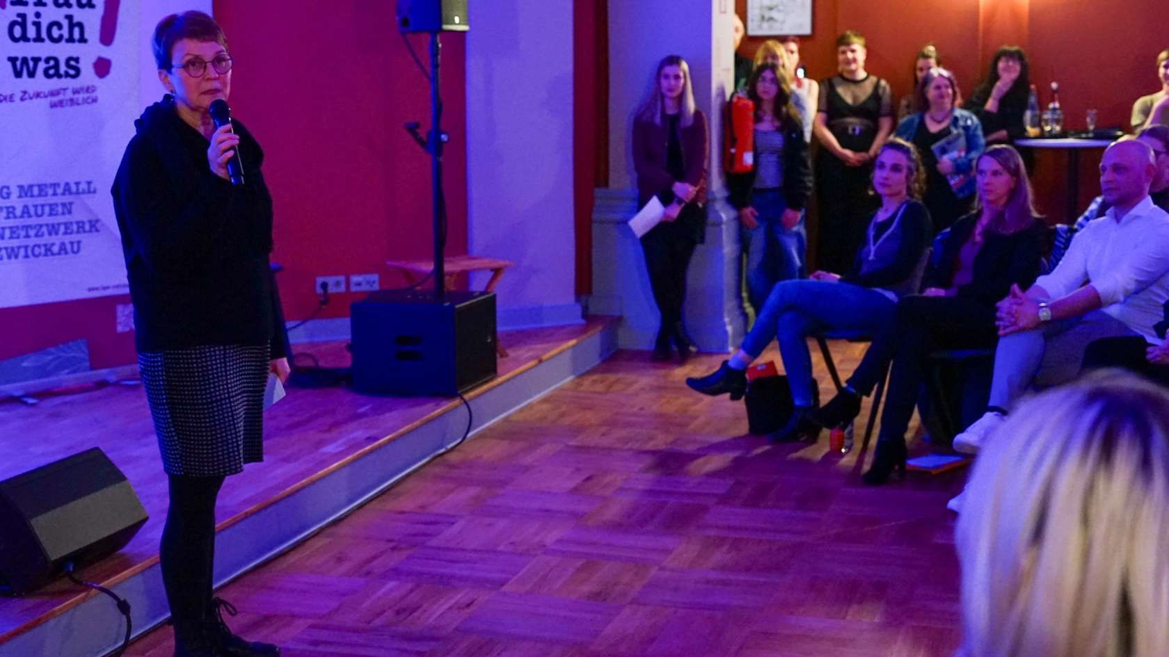 Stimmgewaltige Einweihung des neuen Gewerkschaftshauses