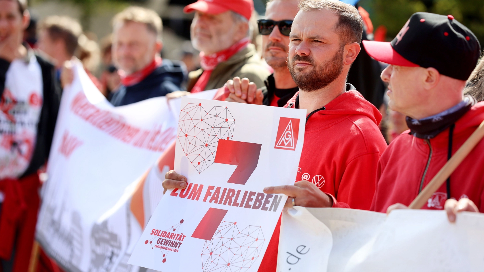 Metall- und Elektroindustrie: Tarifauftakt in Potsdam