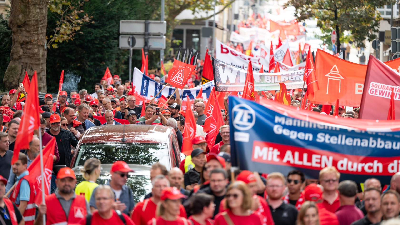 3500 Beschäftigte demonstrierten am 7. Oktober 2026 zur Tarifverhandlung in Ludwigsburg 