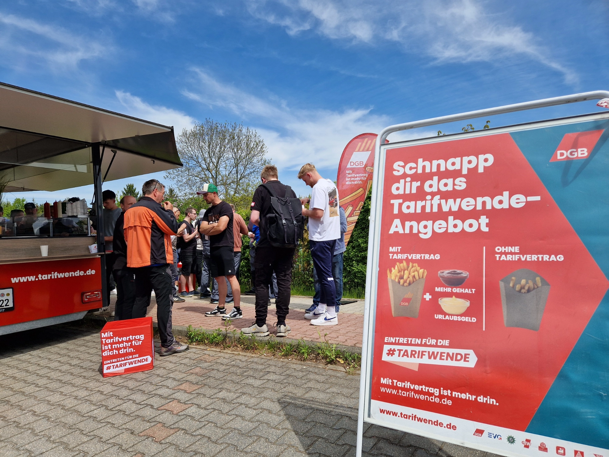 Her mit der Tarifwende: Aktive Mittagspause bei KEB