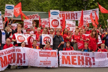 Tarifblockade in Textilindustrie Ost: Arbeitgeber verlassen Verhandlungstisch
