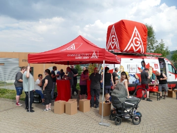 Gemeinsam geht es besser: Vor-Tor-Aktion bei Metalltechnik Annaberg