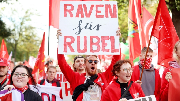 Metall- und Elektroindustrie: Tarifauftakt in Potsdam