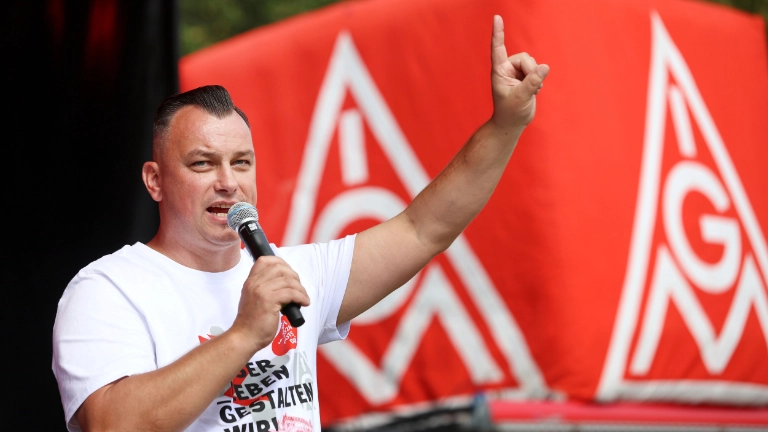 Metall- und Elektroindustrie: Tarifauftakt in Potsdam